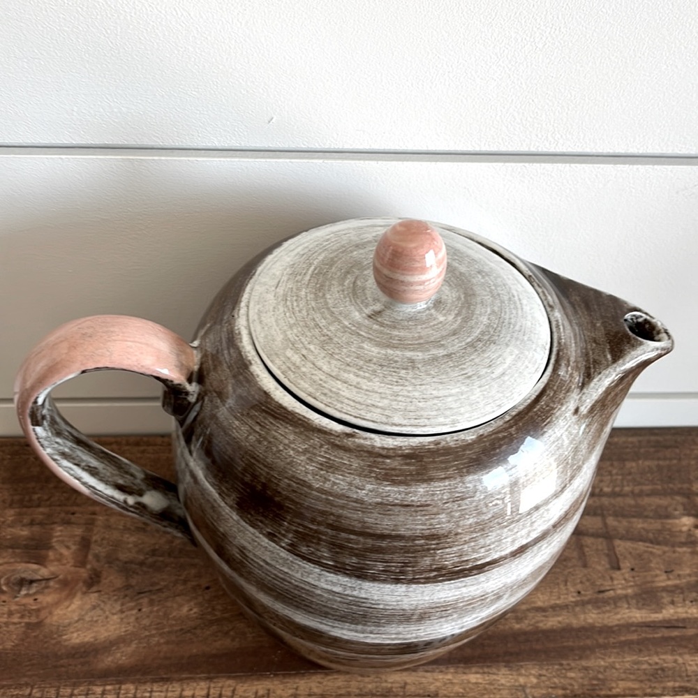 Santa Anita Vreni Teapot - Picture 2 of 5